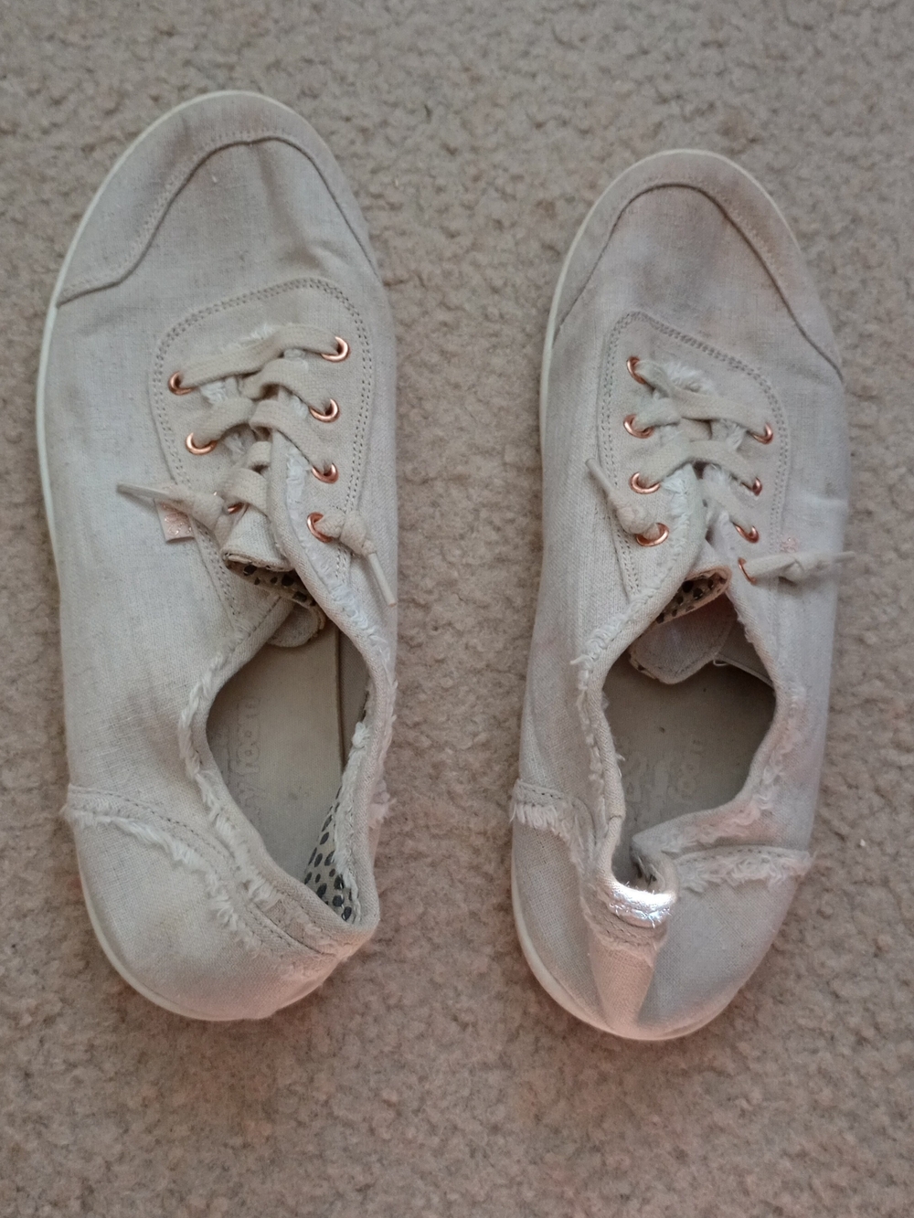 Skechers Women's Light Beige Canvas Sneakers with Rose Gold Eyelets